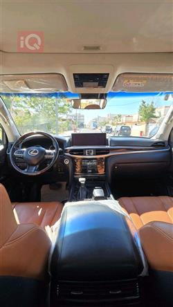 Lexus LX